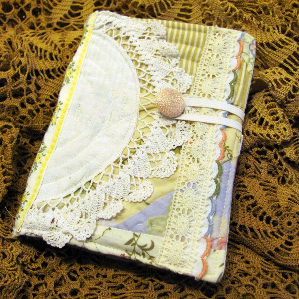 How to make Fabric Art Journals – From Victory Road